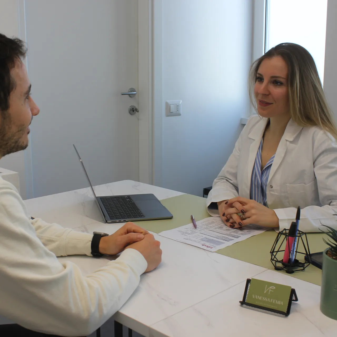 Vanessa Femia, nutrizionista con paziente